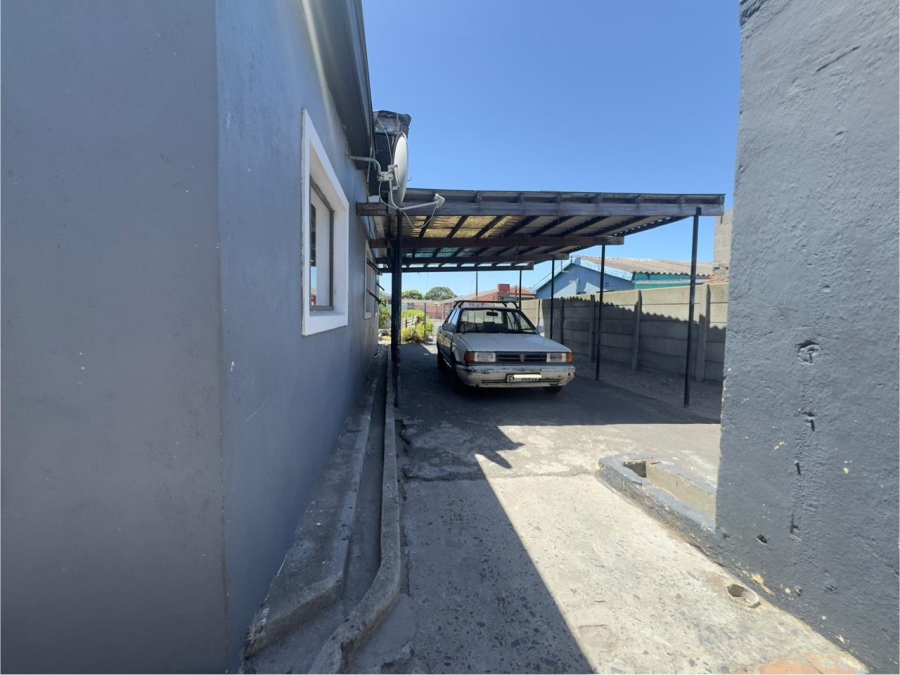 4 Bedroom Property for Sale in Florida Western Cape